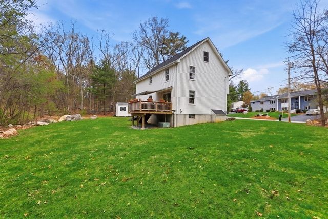 18 Trifiro Rd, Billerica, MA 01821