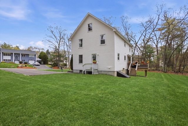 18 Trifiro Rd, Billerica, MA 01821