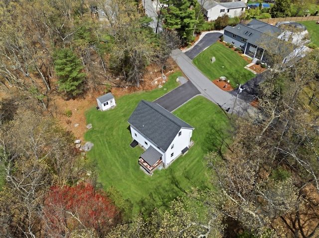 18 Trifiro Rd, Billerica, MA 01821