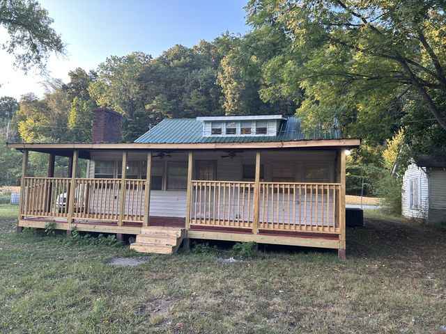 95 Front St, Stewart, TN 37175