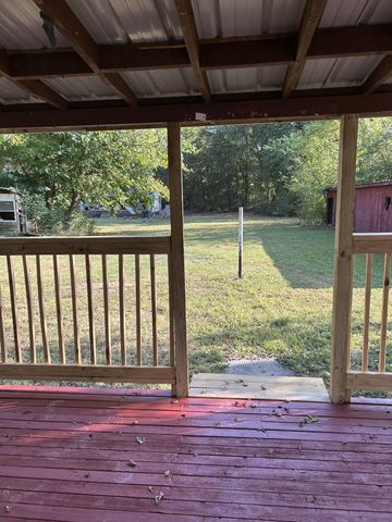 95 Front St, Stewart, TN 37175