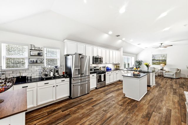 1813 Chickasaw RUN, Leander, TX 78641