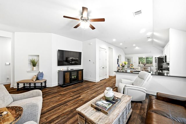 1813 Chickasaw RUN, Leander, TX 78641