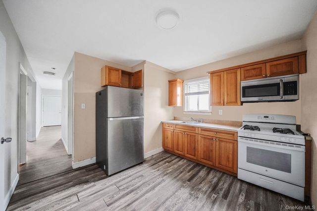 110 2nd Avenue, Bay Shore, NY 11706