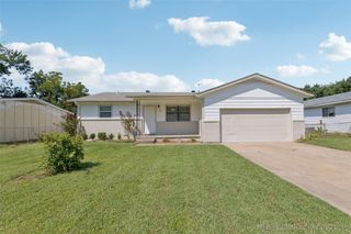 514 S 5th Place, Broken Arrow, OK 74012