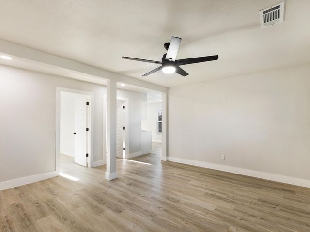 2821 NW 31st Street, Fort Worth, TX 76106