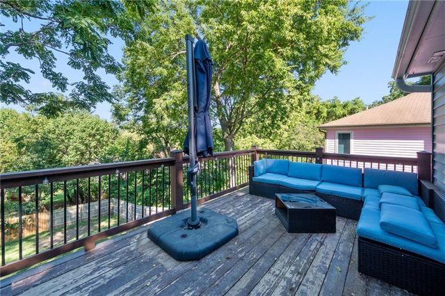 408 N WATER Street, Liberty, MO 64068