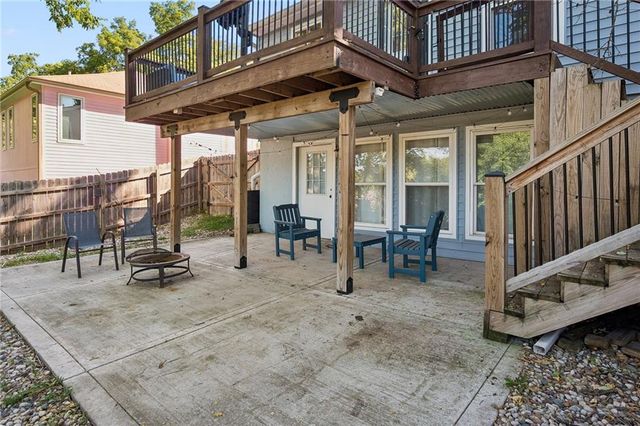 408 N WATER Street, Liberty, MO 64068