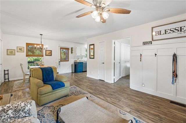 408 N WATER Street, Liberty, MO 64068