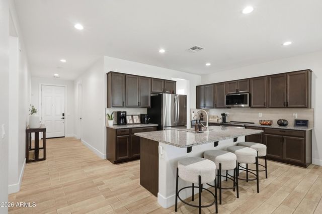 7612 W ILLINI Street, Phoenix, AZ 85043