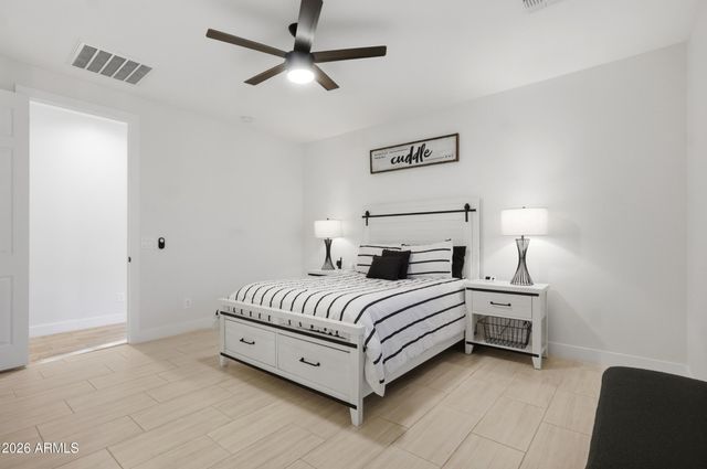 7612 W ILLINI Street, Phoenix, AZ 85043