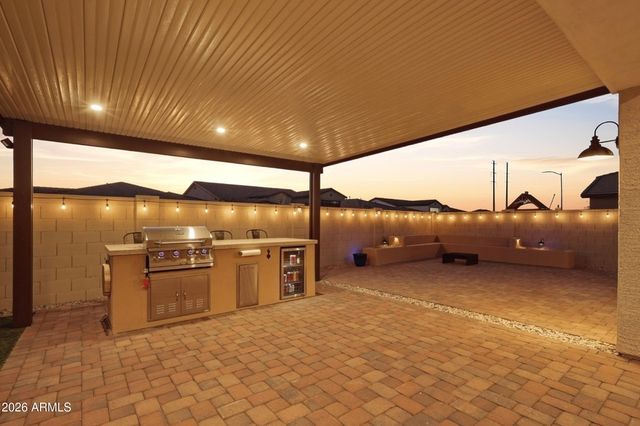 7612 W ILLINI Street, Phoenix, AZ 85043