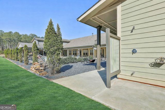 2161 Bear Creek Road, Moreland, GA 30259