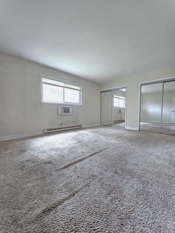 840 E Old Willow Road 116, Prospect Heights, IL 60070