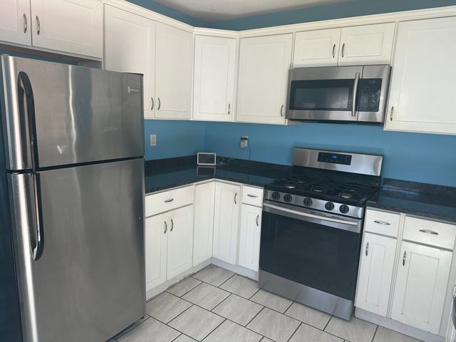 409 Pond Street, Bridgeport, CT 06606