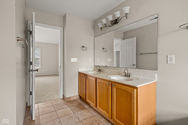 5845 Mill Oak Drive, Noblesville, IN 46062