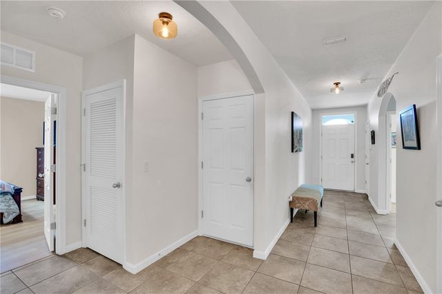 123 Larchmont Terrace, Sebastian, FL 32958