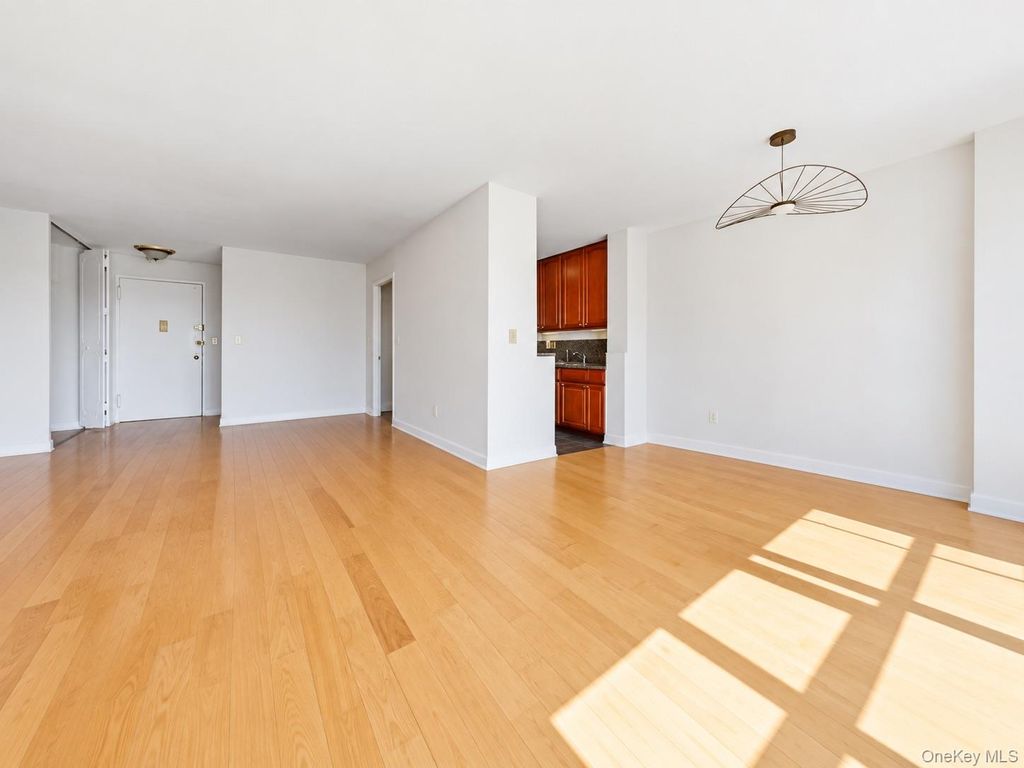 555 Kappock Street 25T, Bronx, NY 10463 — photo 4