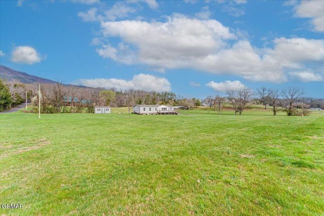 590 McGaha Chapel Road, Cosby, TN 37722