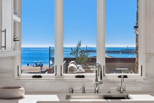 3130 Breakers, Corona Del Mar, CA 92625