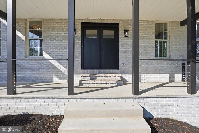7 BEVERLY CT, Carlisle, PA 17015