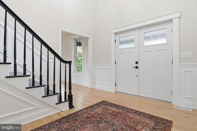7 BEVERLY CT, Carlisle, PA 17015