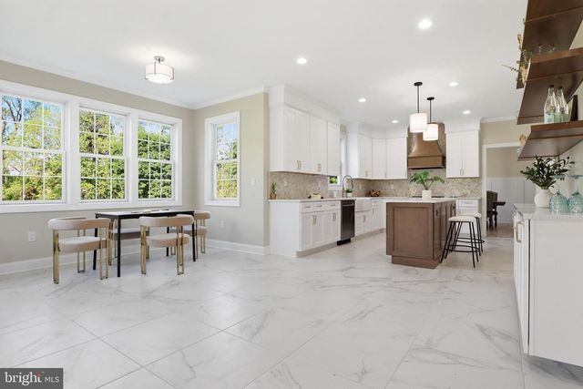 7 BEVERLY CT, Carlisle, PA 17015