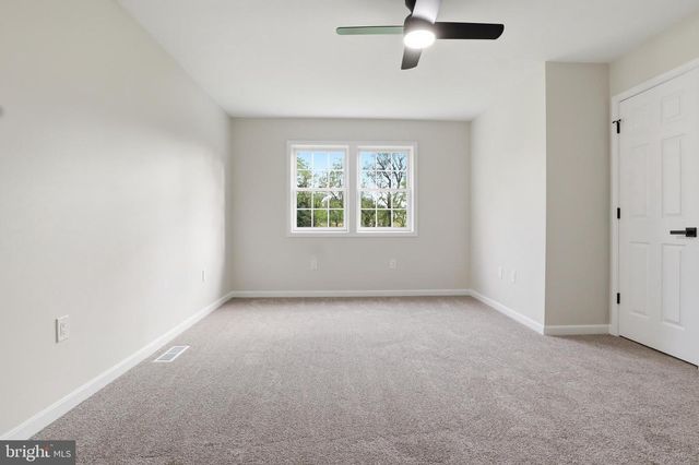 7 BEVERLY CT, Carlisle, PA 17015