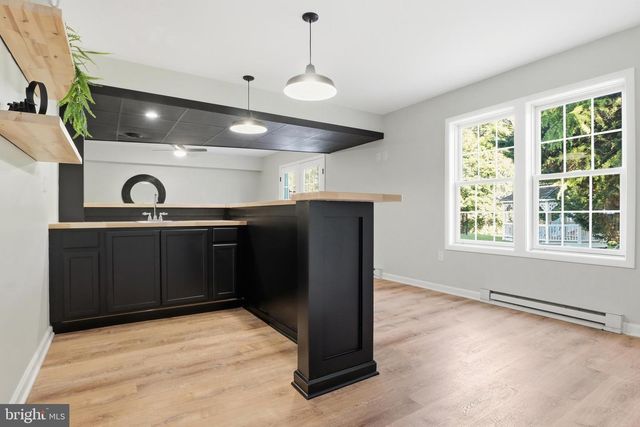 7 BEVERLY CT, Carlisle, PA 17015
