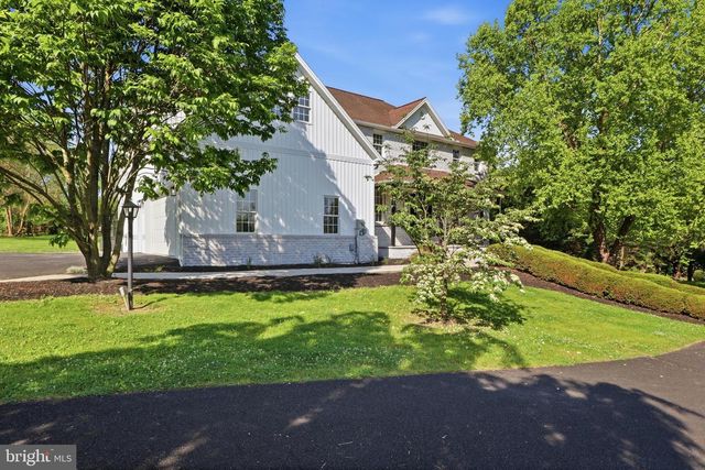 7 BEVERLY CT, Carlisle, PA 17015