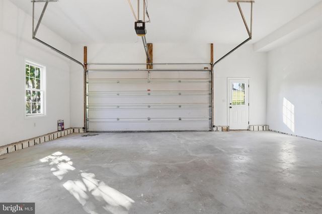 7 BEVERLY CT, Carlisle, PA 17015