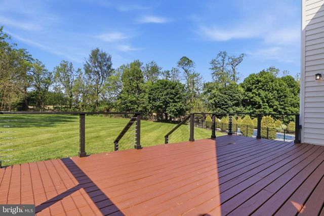 7 BEVERLY CT, Carlisle, PA 17015