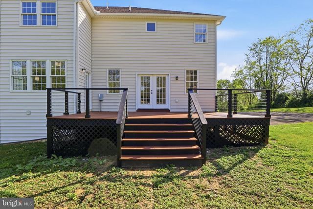 7 BEVERLY CT, Carlisle, PA 17015
