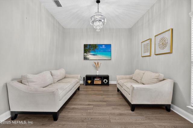 7896 DAWSONS CREEK Drive, Jacksonville, FL 32222