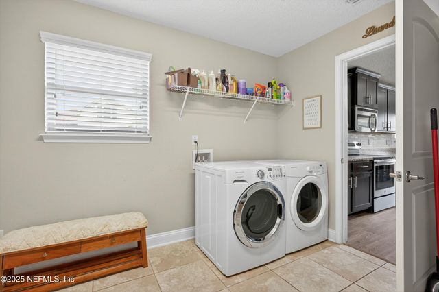 7896 DAWSONS CREEK Drive, Jacksonville, FL 32222