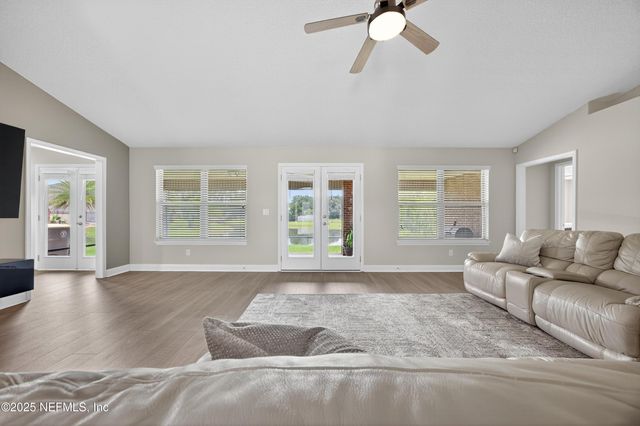 7896 DAWSONS CREEK Drive, Jacksonville, FL 32222