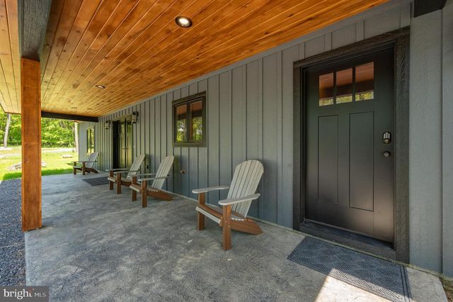 17 GREEN JACKET CT., Mc Henry, MD 21541