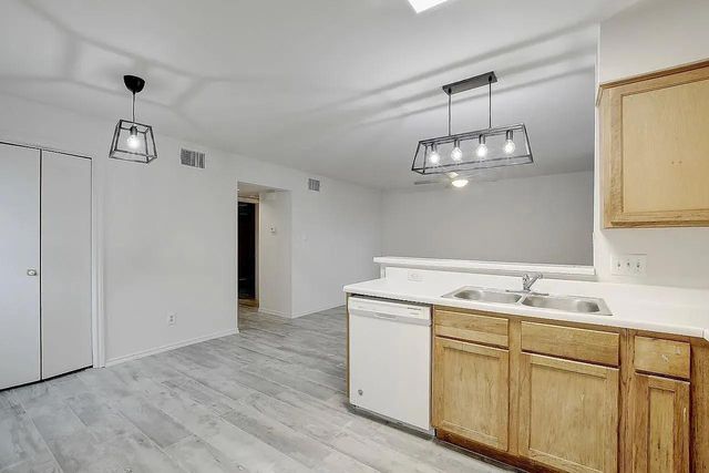 809 Bracewood CIR A, San Marcos, TX 78666