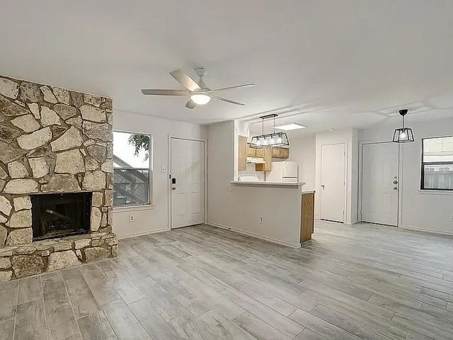 809 Bracewood CIR A, San Marcos, TX 78666