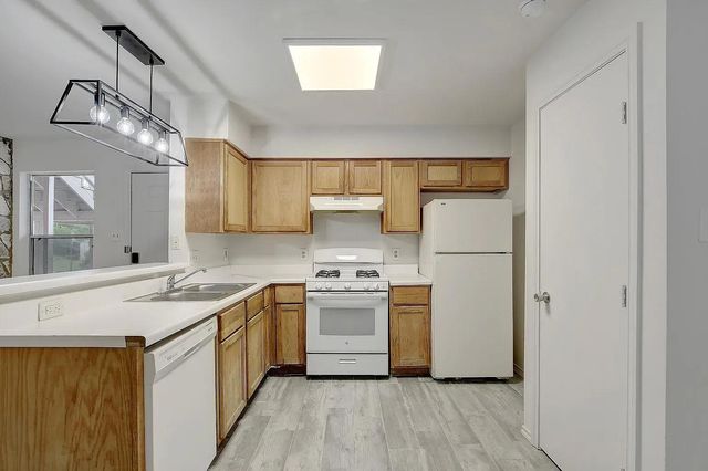 809 Bracewood CIR A, San Marcos, TX 78666
