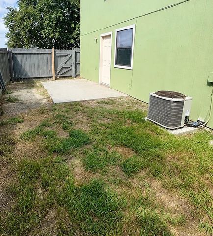 809 Bracewood CIR A, San Marcos, TX 78666