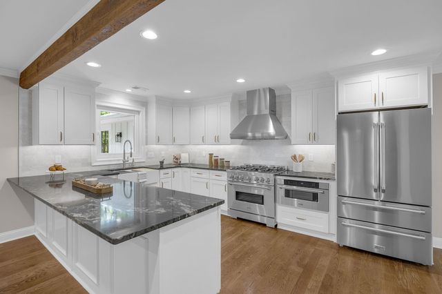 128 Edgecombe Road, Spartanburg, SC 29307