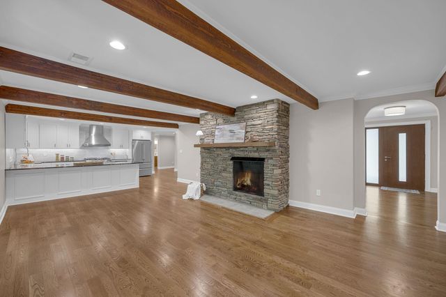 128 Edgecombe Road, Spartanburg, SC 29307