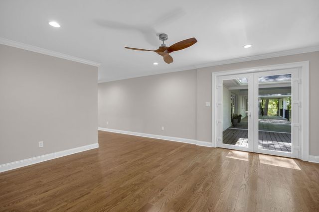 128 Edgecombe Road, Spartanburg, SC 29307