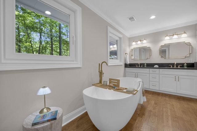 128 Edgecombe Road, Spartanburg, SC 29307