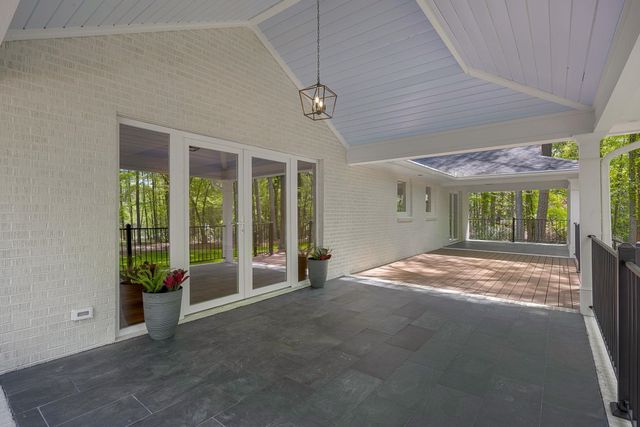 128 Edgecombe Road, Spartanburg, SC 29307