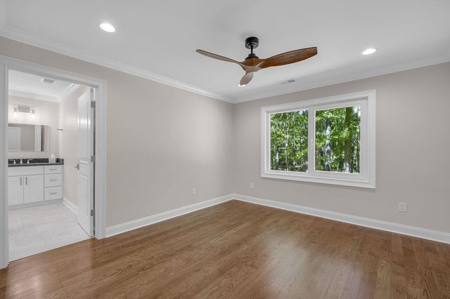 128 Edgecombe Road, Spartanburg, SC 29307
