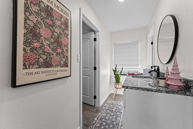 306 S Eisenhower Dr, Midland, TX 79703