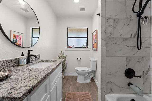 306 S Eisenhower Dr, Midland, TX 79703