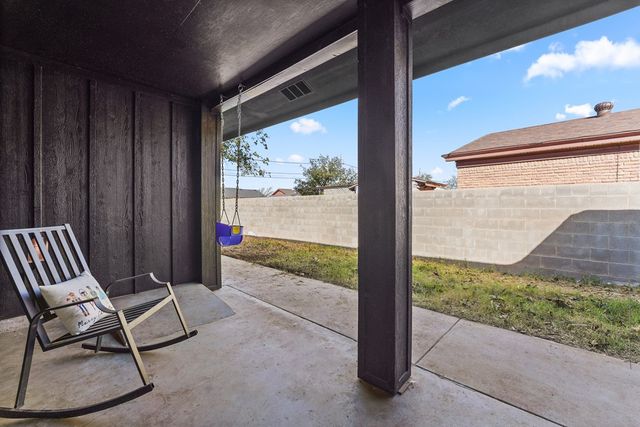 306 S Eisenhower Dr, Midland, TX 79703